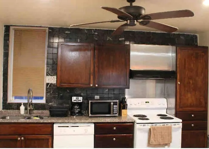 Entire And Free Laundry In Heart Of Oakland Appartement *